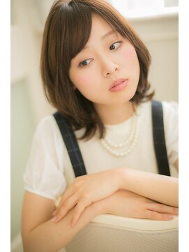 ユーフォリア 銀座本店(Euphoria) 【Euphoria銀座本店】外ハネミディアムレイヤーに極ツヤ髪☆篠崎