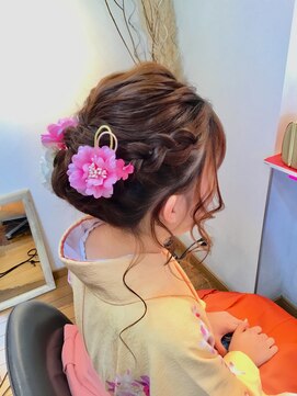 ヘアーデザイン アブー(hair design A BOO) 卒業式☆サイド編みルーズアップ