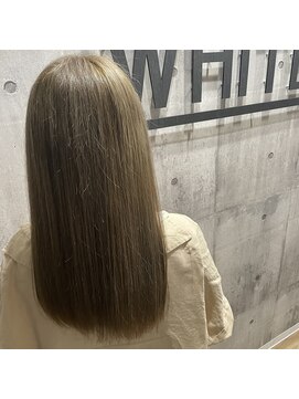 アンダーバーホワイト 南海難波店(_WHITE) グレージュカラー