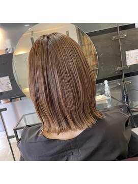 ノーム バイ アウラ(norm. by aura) ブリーチ　イヤリングカラー　グレージュ