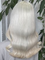 アン(Hair make un)&nbsp;【ホワイトカラー】オフホワイトカラー♪