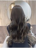オリーブベージュ