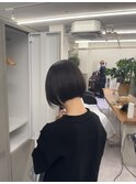 ＞大人可愛い前下がりミニボブ＜
