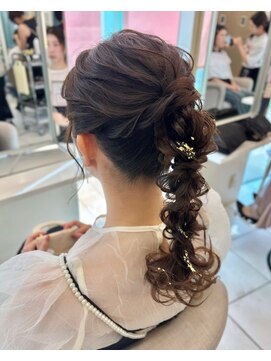 ヘアメイク マリア 福岡天神西通り(hair make MARIA) ふわふわ編みおろしポニー