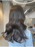 20代カーキーベージュロングヘア