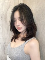 ルームバイシー 新宿(Loom. by Sea)&nbsp;大人レディな雰囲気にぴったりなミディアムレイヤー