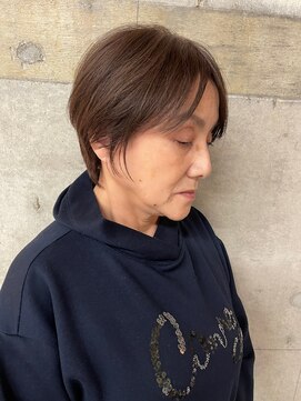 ヨロヘアー(YOLO hair) ミセスくびれショート×白髪ぼかしハイライト30代40代50代60代◎