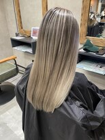 サニー 渋谷(SUNNY)&nbsp;バレイヤージュ、ハイライト、レイヤーロング、グレーベージュ