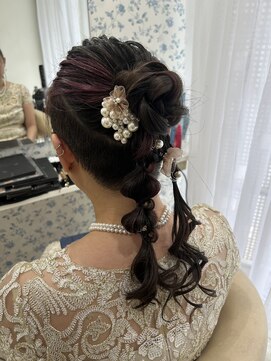 サクララ(Sakura la) 個性派ツイン編み下ろし／お呼ばれヘア/参列ヘア/二次会ヘア