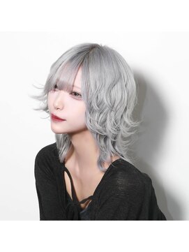 ガルテ(GARTE) シルバー×ウルフカット