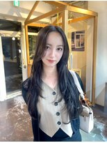 チカシツ(Chikashitsu) 韓国ヘア/顔まわりレイヤー/ロングレイヤー/グレージュ/艶髪