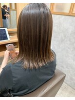 ロッカ(ROCCA)&nbsp;ミルクブラウン切りっぱなしミディ×透明感グレージュ