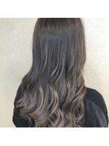 ヘアーアンドメイク ドレス(DRESS)&nbsp;ハイライトカラー  アッシュグレー