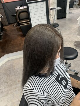 リーオオサカ(Lee Osaka) グレージュ