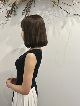 ゼンドットカラスマ(Zen.karasuma) アッシュカラー