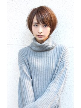 レウナ 外苑前(Reuna) 20代30代40代大人可愛いひし形ショートボブ　小顔ショート