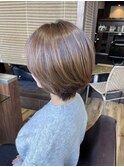 ショートカット＋明るい白髪染め