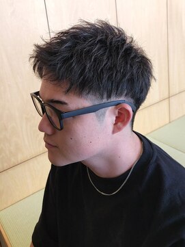 ニアウ 伊勢崎連取店(Niau) 刈り上げアップバングショートツイストスパイラルパーマ