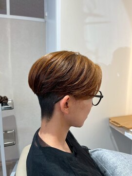 ルーチェココ ブラン(Lu'ce coco blanc) フェザーパーマグラデマッシュツーブロック