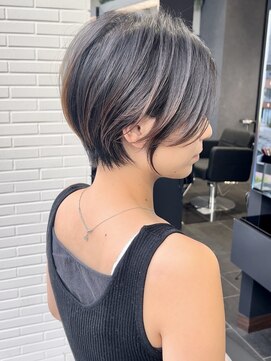 ビューシンサイバシ(VIEW SHINSAIBASHI) 前髪カット*イメチェンショートボブ*カーキグレージュ