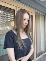 キキ(KIKI)&nbsp;ハイトーン×ベージュ