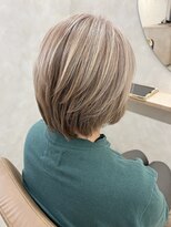 ユッカ エルア 武庫之荘南口(YUCCA elua) Yucca角床 ショートボブハイライト