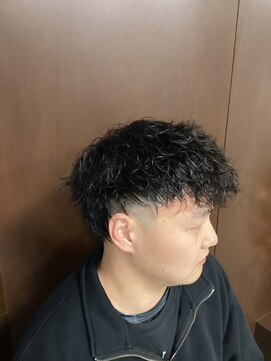 サロンドチャンピオン(SALON DE CHAMPION) スパイラルパーマ