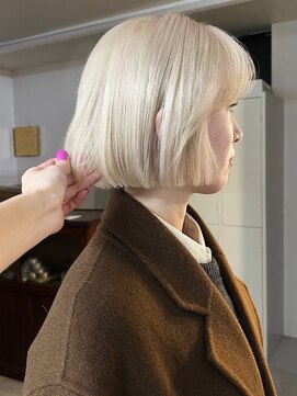 ウィットサークル(wit circle) ホワイトブロンド/ブリーチ