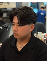 ビンゴ(BINGO) 2559_黒髪毛流れマッシュテーパーフェードシャドウパーマ