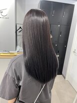アトレ 福岡大名店(attrait)&nbsp;セミロングのグレージュ×透明感トリートメント