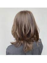 ヴィコロ(vicolo) ラベージュ×ウルフレイヤー