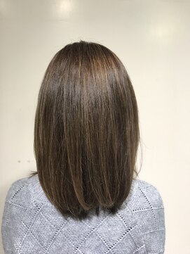 アズール 草加(azule) 立体感をつくるナチュラルハイライト