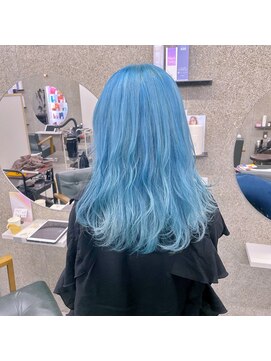 ラル(Lull) 【パステルブルー×レイヤーカット】水色カラー/ダブルカラー