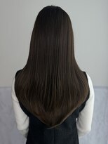 エニー 栄(Any)&nbsp;韓国レイヤー×透明感たっぷりのオリーブグレージュ