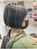 白髪ぼかしハイライト×くっきりハイライトカラー×ボブスタイル