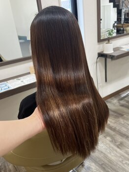 美容室BJの写真/髪質に合わせた薬剤を使用し、ダメージレスのナチュラルストレートを実現!思わず触れたくなる美髪へ―。