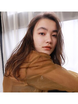シアン(SYAN) ロングウェーブヘア