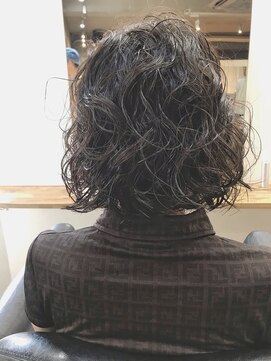 ソイ 下北沢(soi) ランダムカールが可愛いボブ