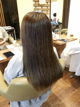 ヘアーアンドメイク サワ 天神店(Sawa) ストレートロングスタイル