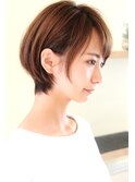 大人可愛いひし形ショート　小顔カット　耳かけ