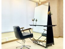 ヘアーサロン クオーレ(hair salon CUORE)の雰囲気（陽当たりが良く落ち着きのあるプライベート空間♪）