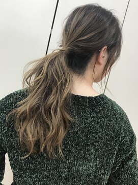 【Blume COSTA 】バレイヤージュヘアで作るポニーテール☆