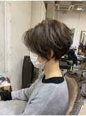 《tomi》刈り上げショート×オリーブベージュ