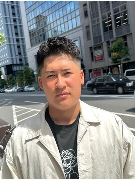 クオンヒール 淀屋橋店(QUON HEAL) スペインカール/スパイキーショート/フェザーパーマ/フェード