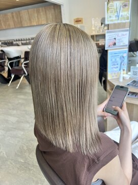 ロックワークオレンジ 西中島店(ROCK WORK ORANGE) ブリーチ一回のハイトーンカラー