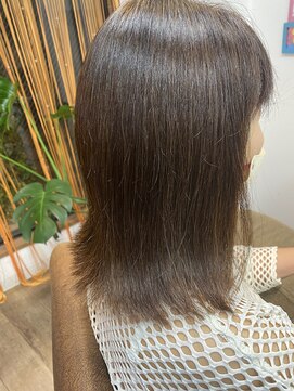 ヘアーフリージー(Hair Freasy) 外ハネミディ