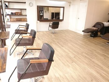 ハートフリー(heartfree)の写真/ご家族で通う方も多く幅広い年代の方が通いやすい♪初めてのご来店でも緊張しない、温かな雰囲気のサロン＊