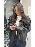 グレージュハイライトカラー×レイヤーカット