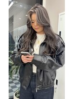 サロウィン 那覇店(SALOWIN)&nbsp;グレージュハイライトカラー×レイヤーカット