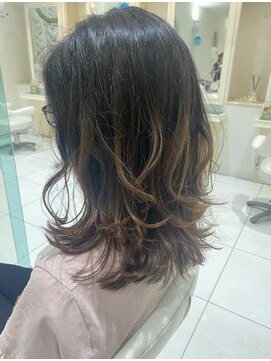 アブニール 我孫子(AVENIR) グラデーションカラー×レイヤースタイル